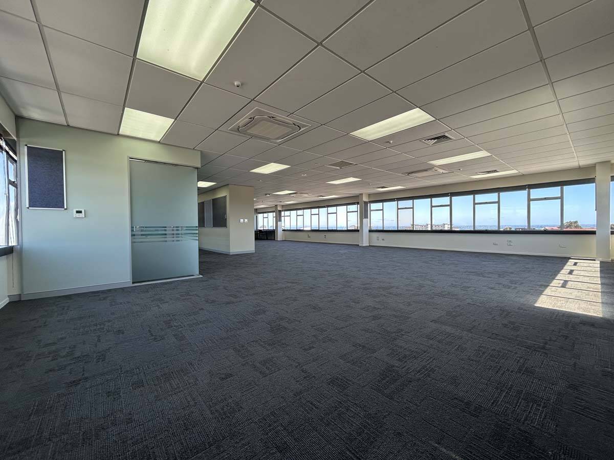 L2 EW, 214 D.East 12 L2 EW, 214 D.East 12