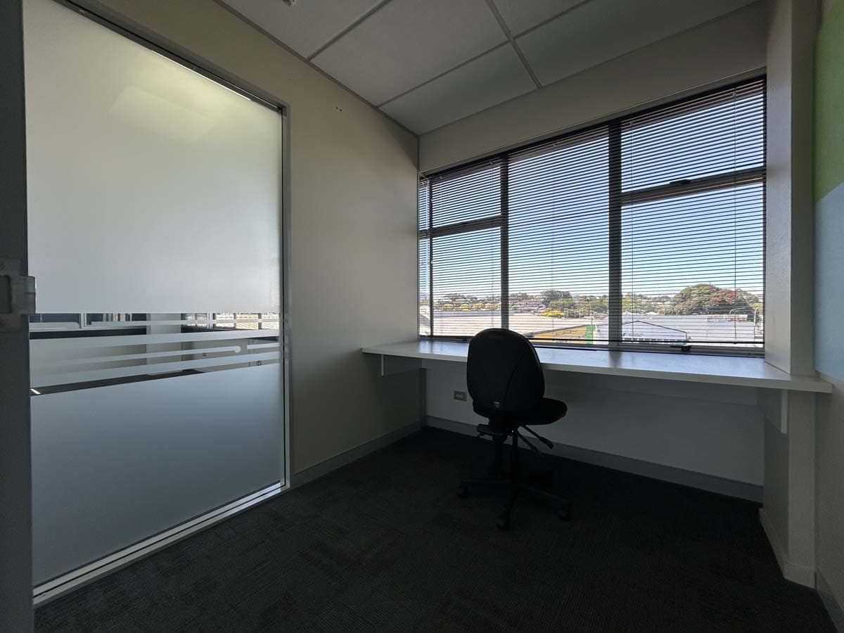 L2 EW, 214 D.East 14 L2 EW, 214 D.East 14