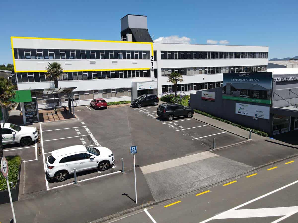 L2 EW, 214 D.East 21 (border) L2 EW, 214 D.East 21 (border)