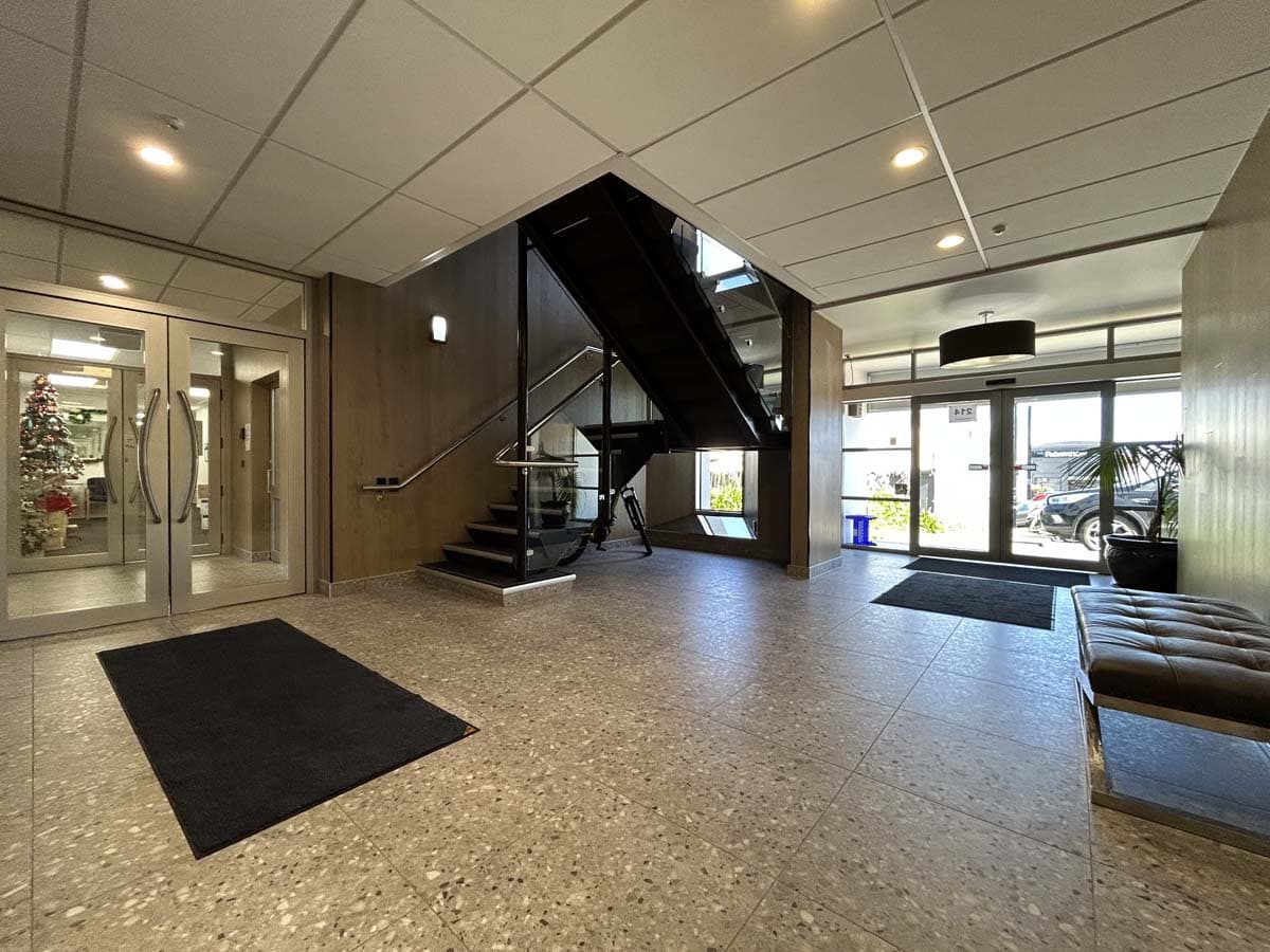 L2 EW, 214 D.East 5 L2 EW, 214 D.East 5