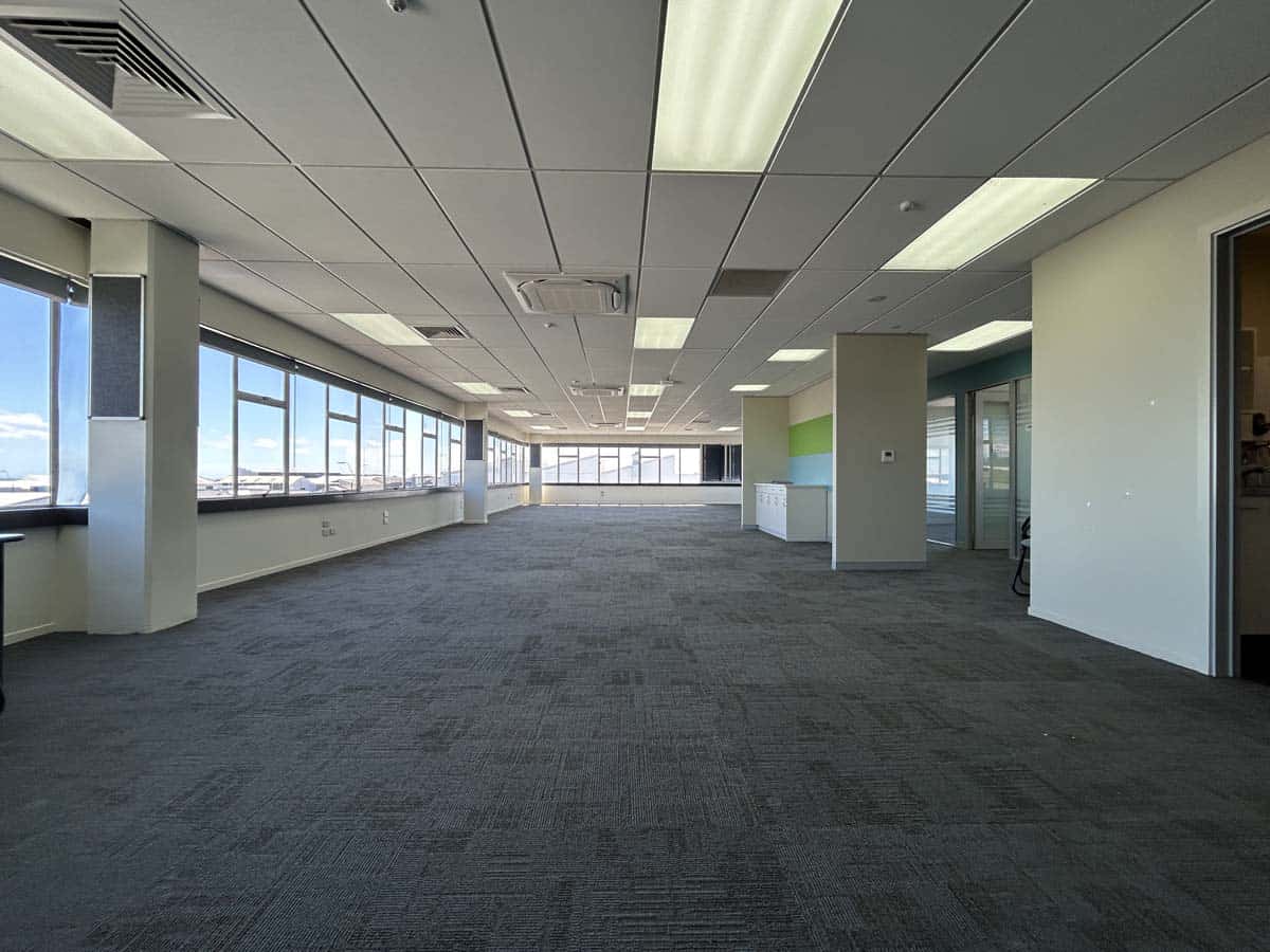 L2 EW, 214 D.East 8 L2 EW, 214 D.East 8