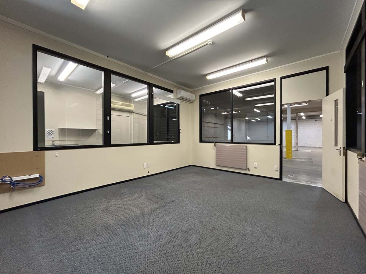 20 Kingsford Smith 9 20 Kingsford Smith 9