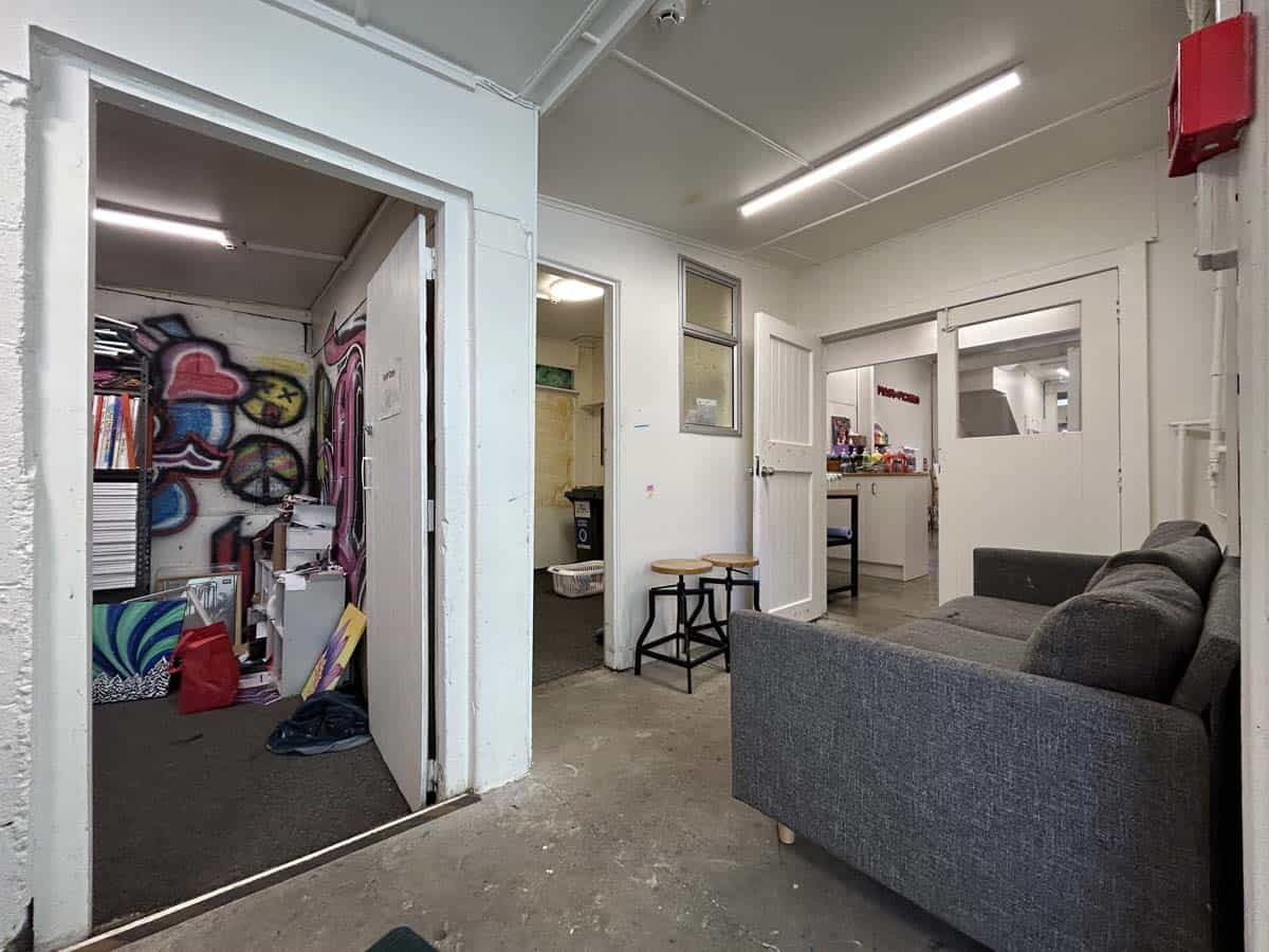 East Retail 13 East Retail 13